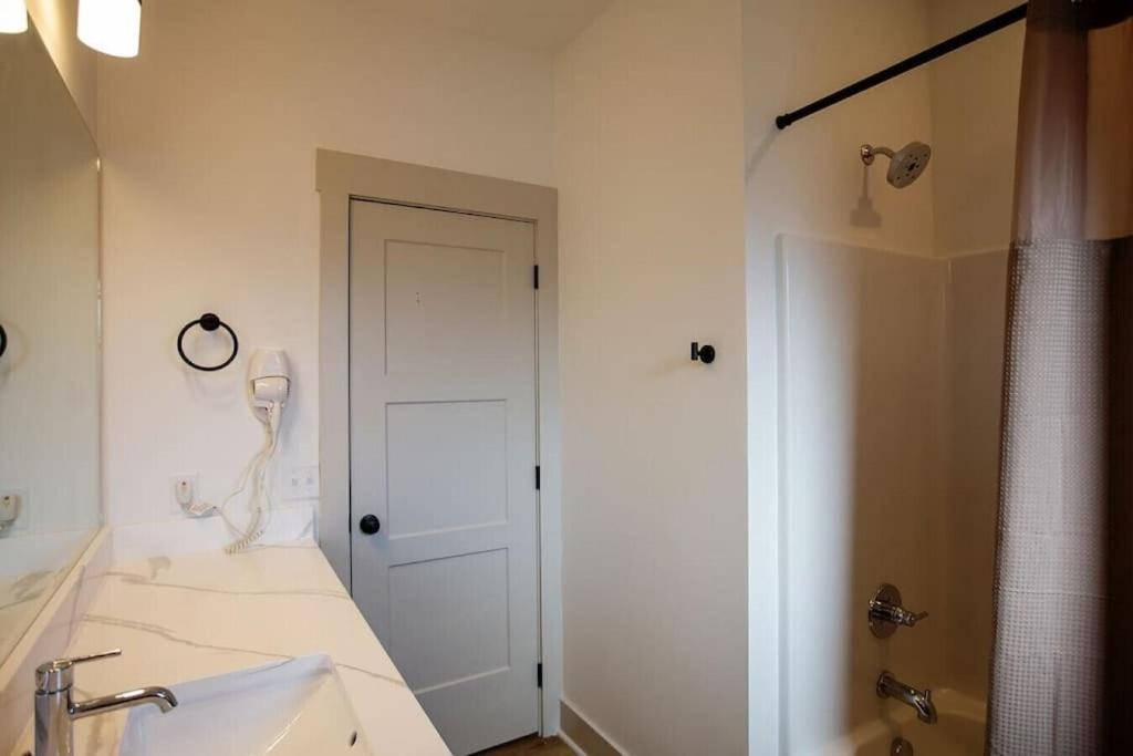 Coral Reef - Brand New Build, Pet Friendly, Private Pool! Sleeps 9! Villa Panama City Beach Kültér fotó