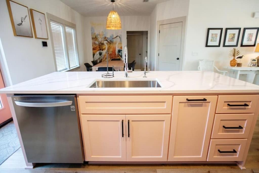 Coral Reef - Brand New Build, Pet Friendly, Private Pool! Sleeps 9! Villa Panama City Beach Kültér fotó